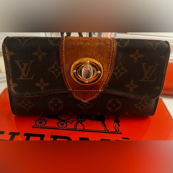 ⭐️Louis Vuitton Monogram Boetie Authentic - Great condition! - Picture 1 of 12
